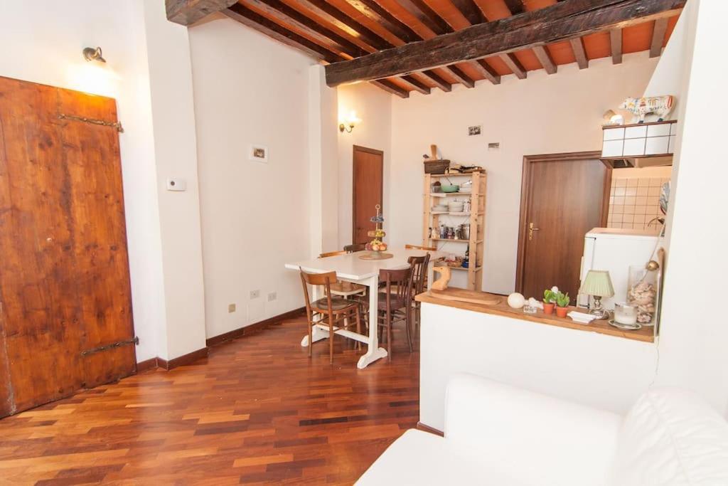 Romantic Apt In San Frediano Florença Exterior foto